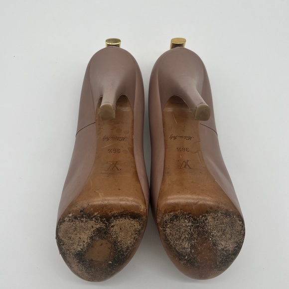 Louis Vuitton Oh Really Lock It Peep Toe Platform Pumps Nude - Picture 8 of 8